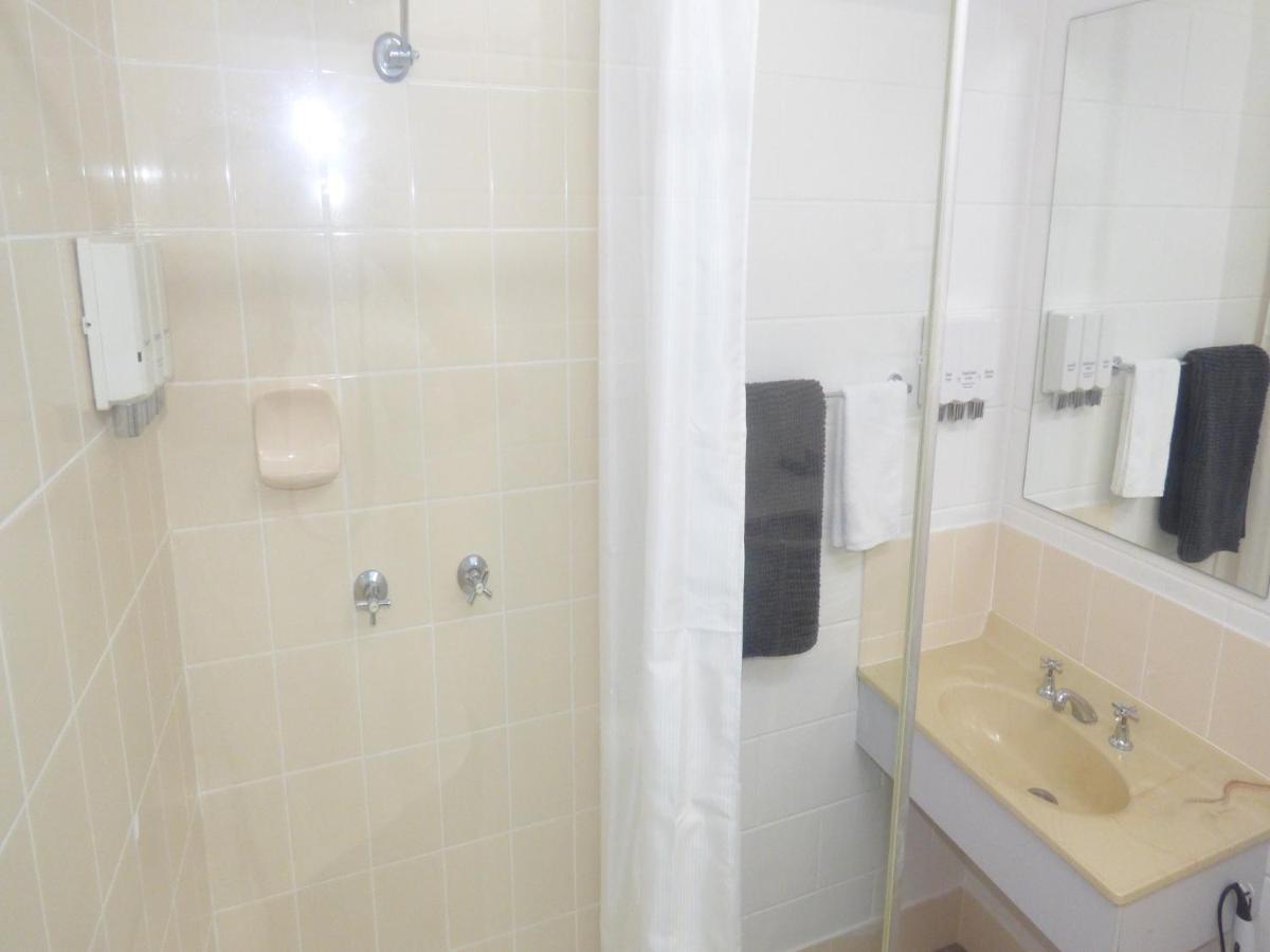 Banjo Paterson Motor Inn Townsville Buitenkant foto