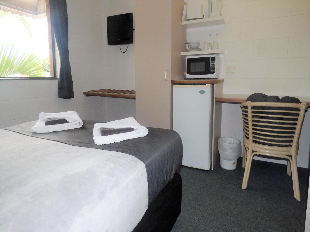 Banjo Paterson Motor Inn Townsville Buitenkant foto