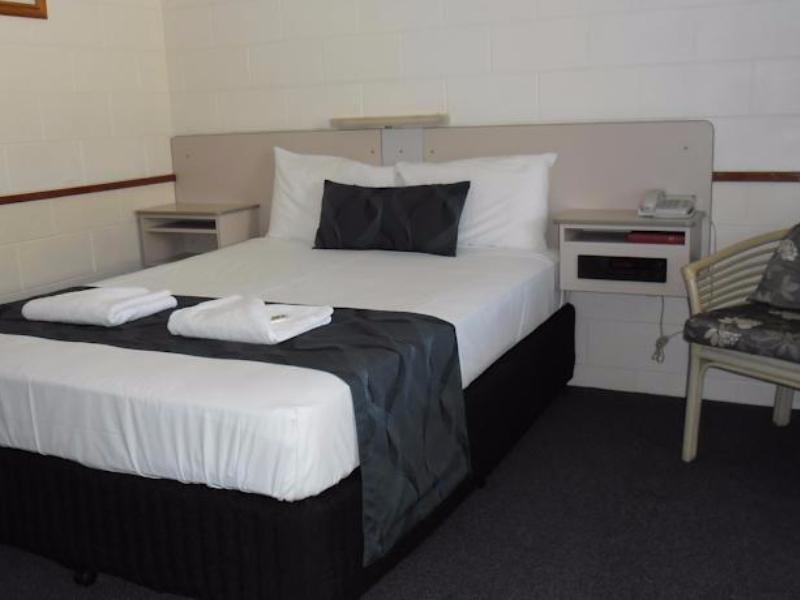 Banjo Paterson Motor Inn Townsville Buitenkant foto