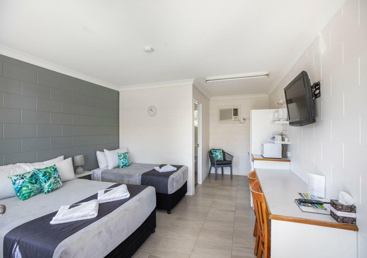 Banjo Paterson Motor Inn Townsville Buitenkant foto